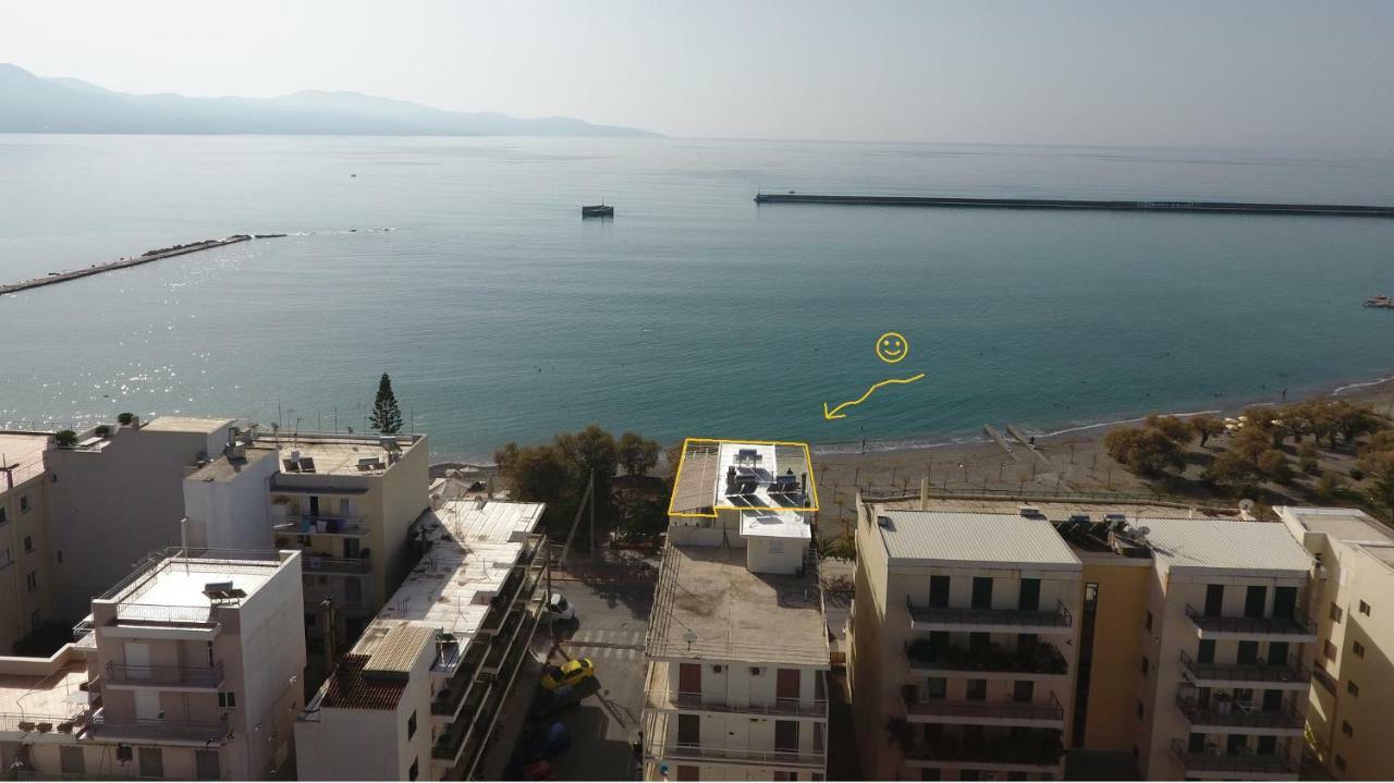 Apartamento Seafront Penthouse Leo Kalamata Exterior foto
